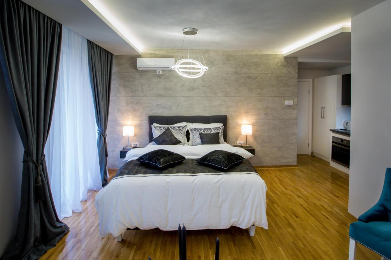 Apartment Exclusive And Studio Суботица Экстерьер фото