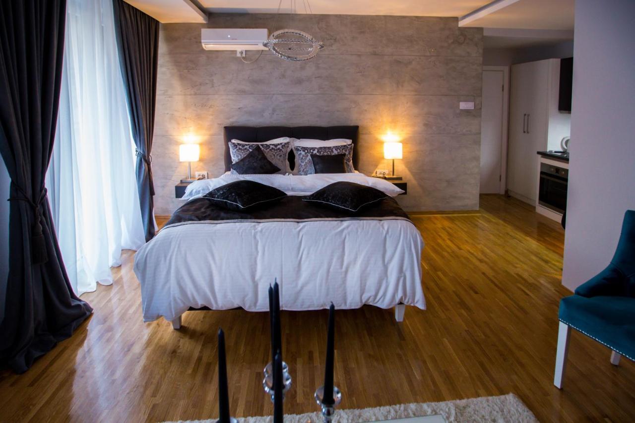 Apartment Exclusive And Studio Суботица Экстерьер фото