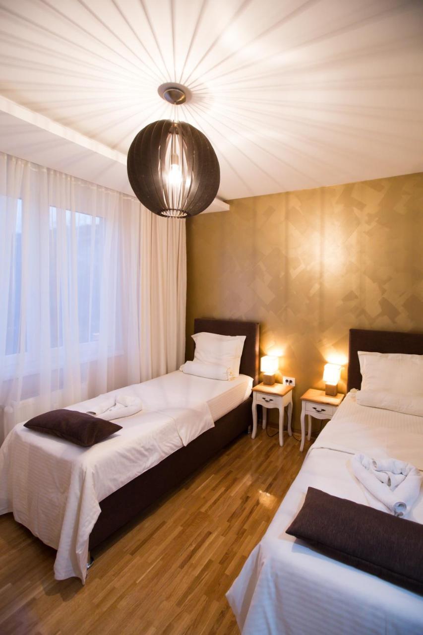 Apartment Exclusive And Studio Суботица Экстерьер фото
