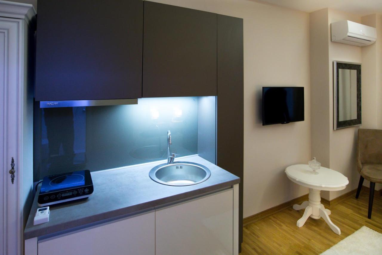 Apartment Exclusive And Studio Суботица Экстерьер фото
